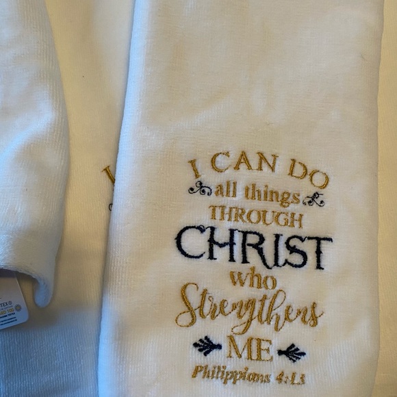 New with tags! Bath towels - Picture 2 of 4